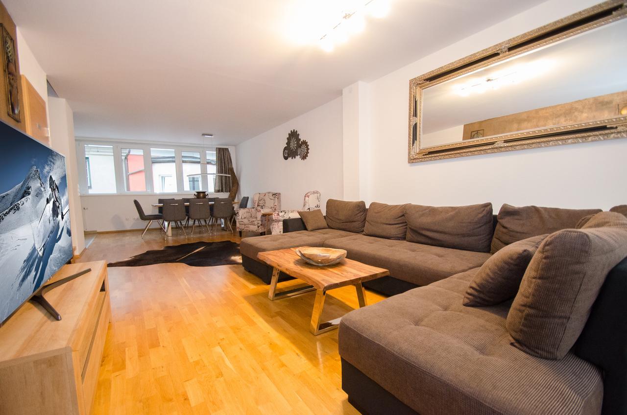 Penthouse Seven By All In One Apartments Zell am See Esterno foto